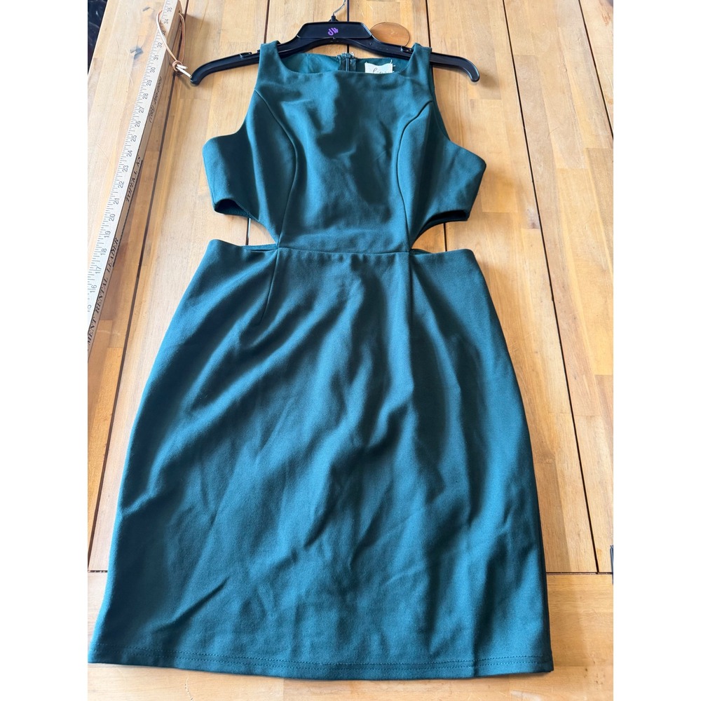 Lina Green Cutout Sleeveless Mini Sheath Dress D2358 Forest Green Medium